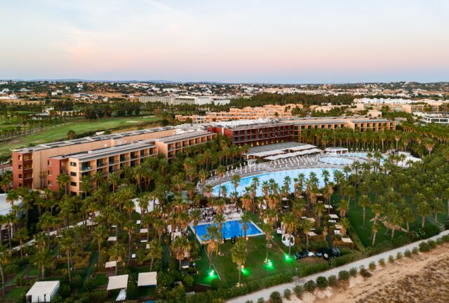 Book a golf holiday in the Algarve to Wine & Books by the Sea, Algarve Resort.