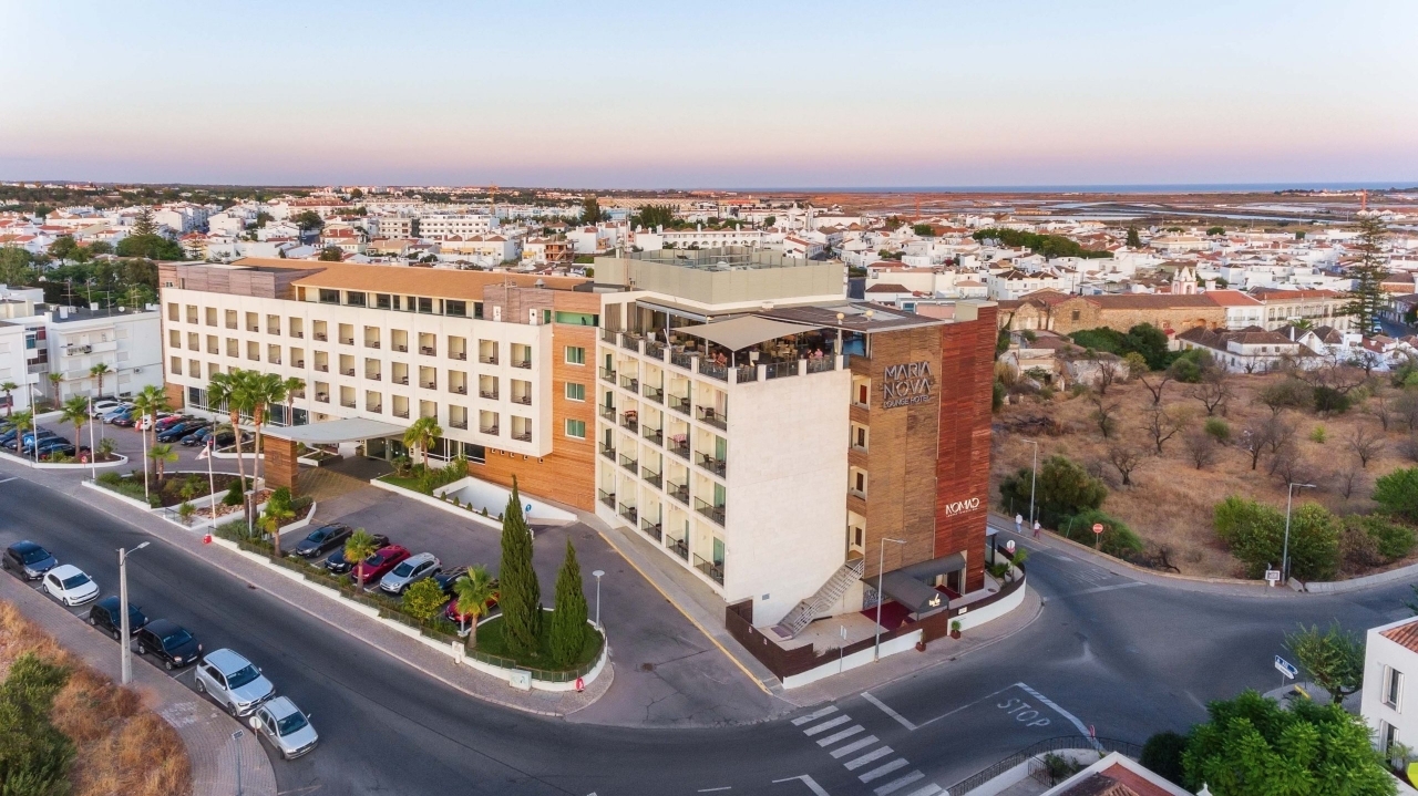 Stay and play at AP Maria Nova Lounge for your next Portugal golf holiday.