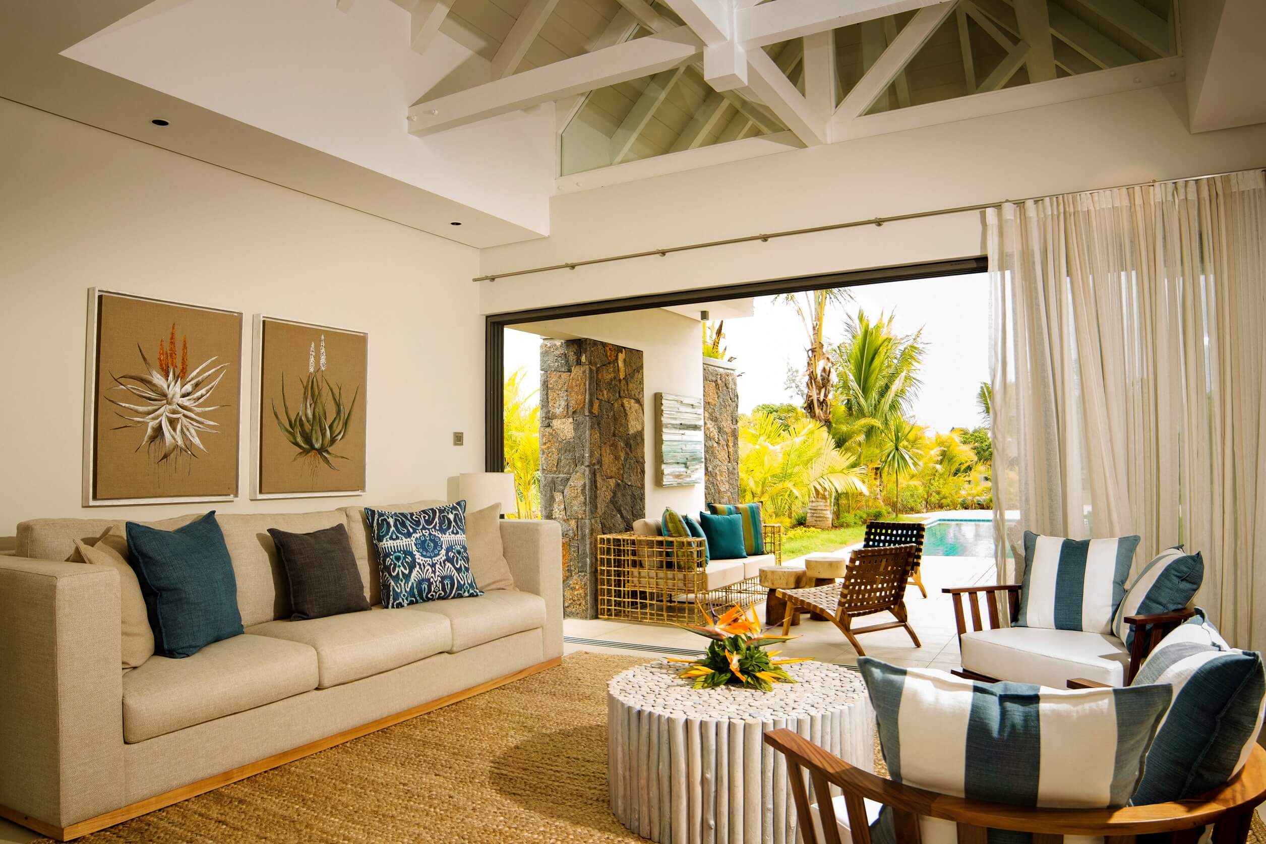 The Bay Club at Anahita