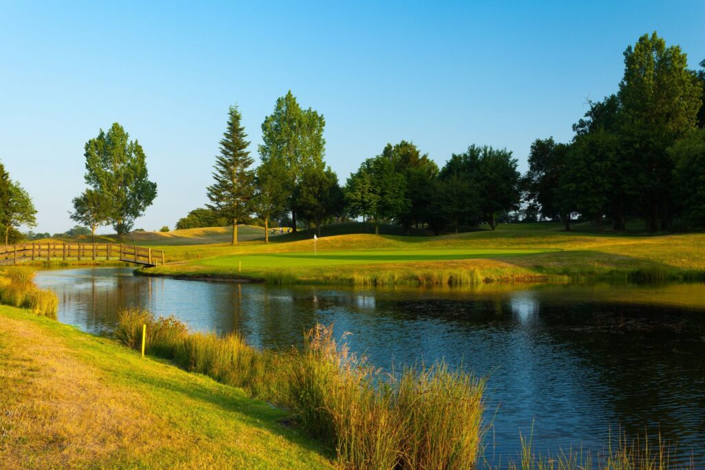 Play golf in England on the Dunston Hall Golf Course in Norwich.