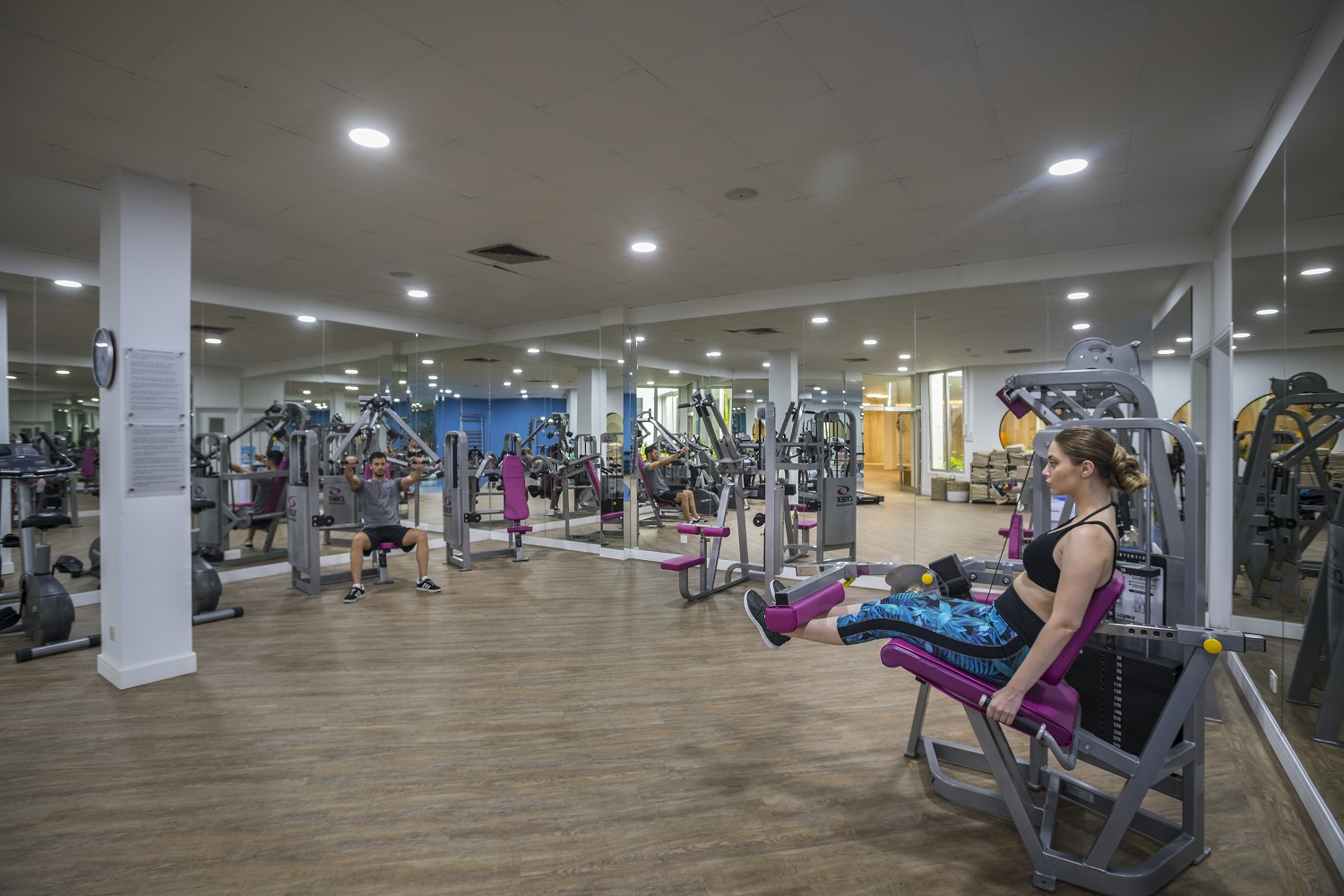 Leonardo Plaza Cypria Maris Beach Hotel & Spa