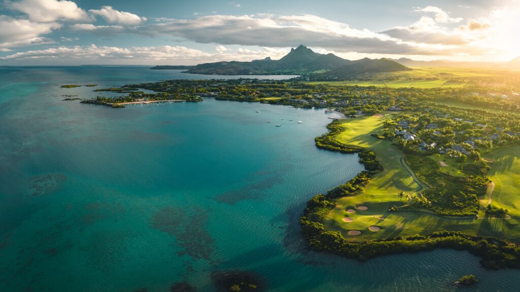 Play golf in Mauritius at Anahita Golf Course