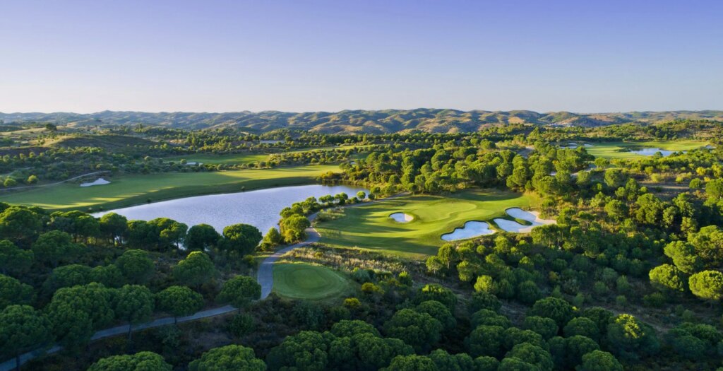 Play golf in Algarve at Monte Rei Golf & Country Club
