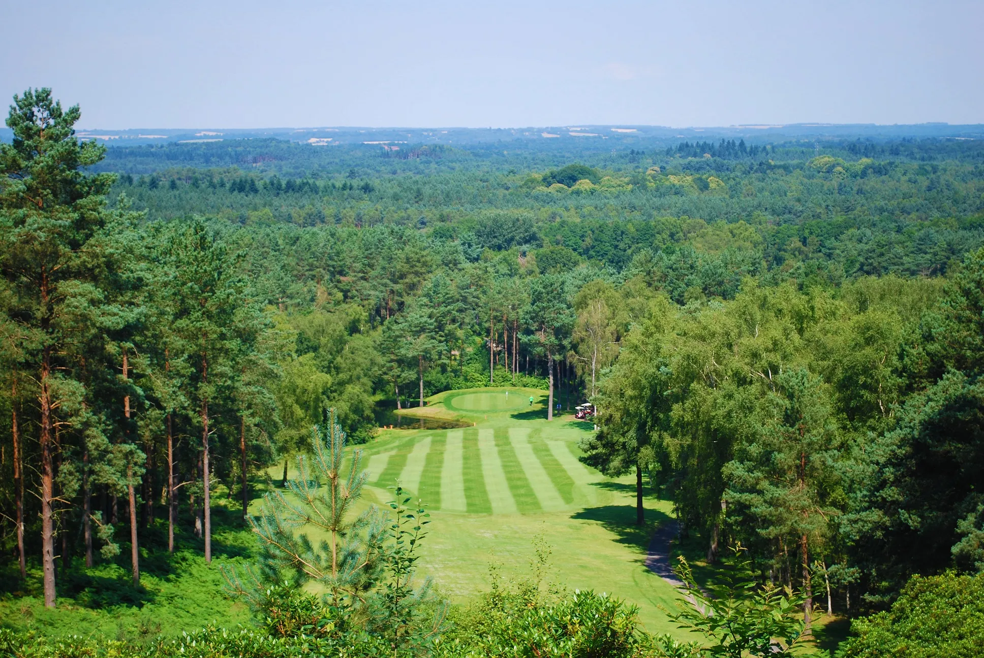 Play golf in England at Old Thorns Golf Course