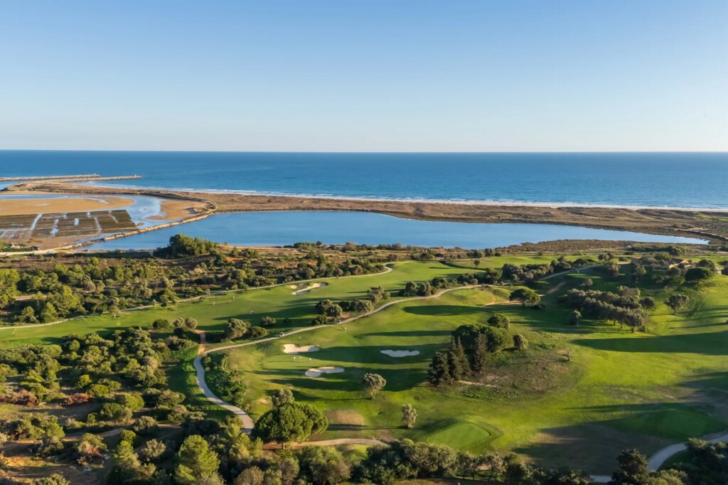 Play golf in Algarve at Palmares Golf Course