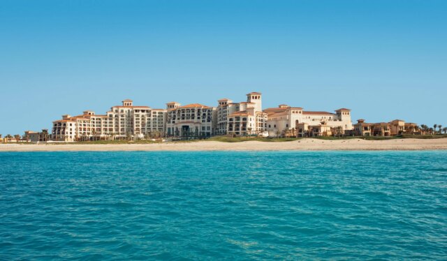Enquire now for your next Abu Dhabi golf holiday at The St. Regis Saadiyat Island Resort