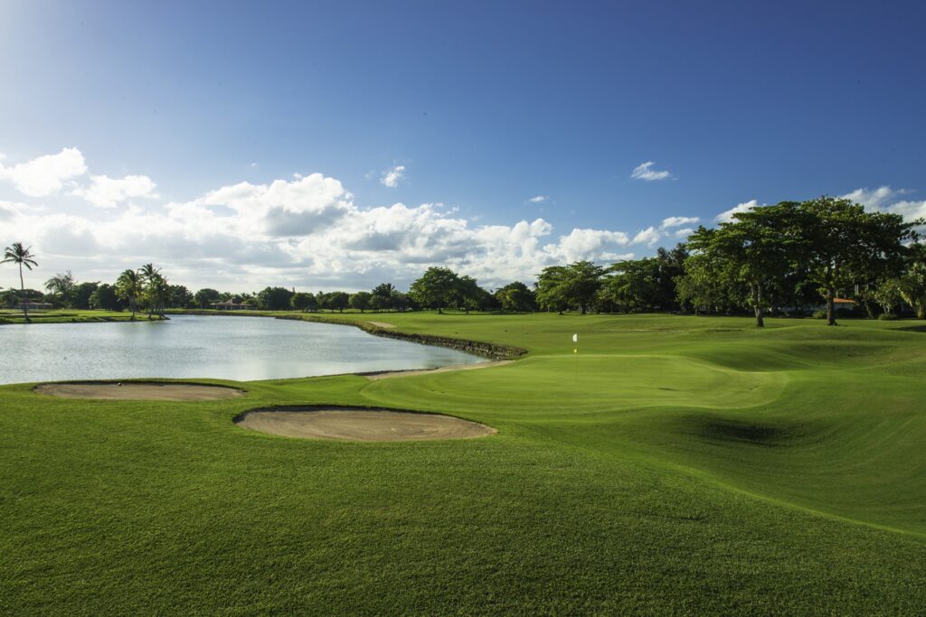 Play golf in Dominican Republic at The Links, Casa de Campo