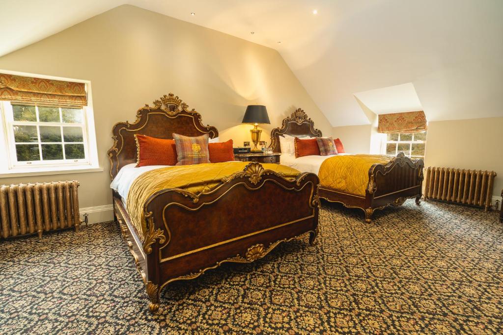 Trump MacLeod House & Lodge
