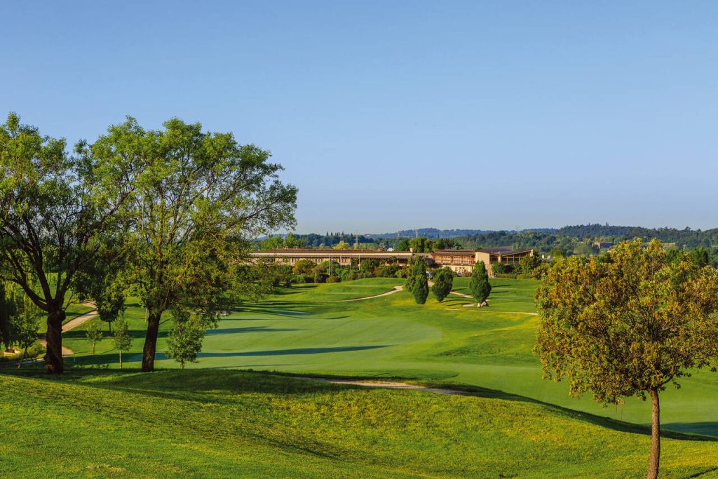 Play golf in Italy at Golf Club Paradiso del Garda in Lake Garda