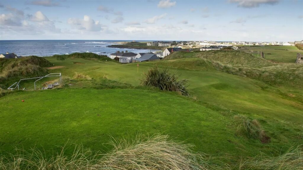 Play golf in Ireland at Spanish Point Golf Club