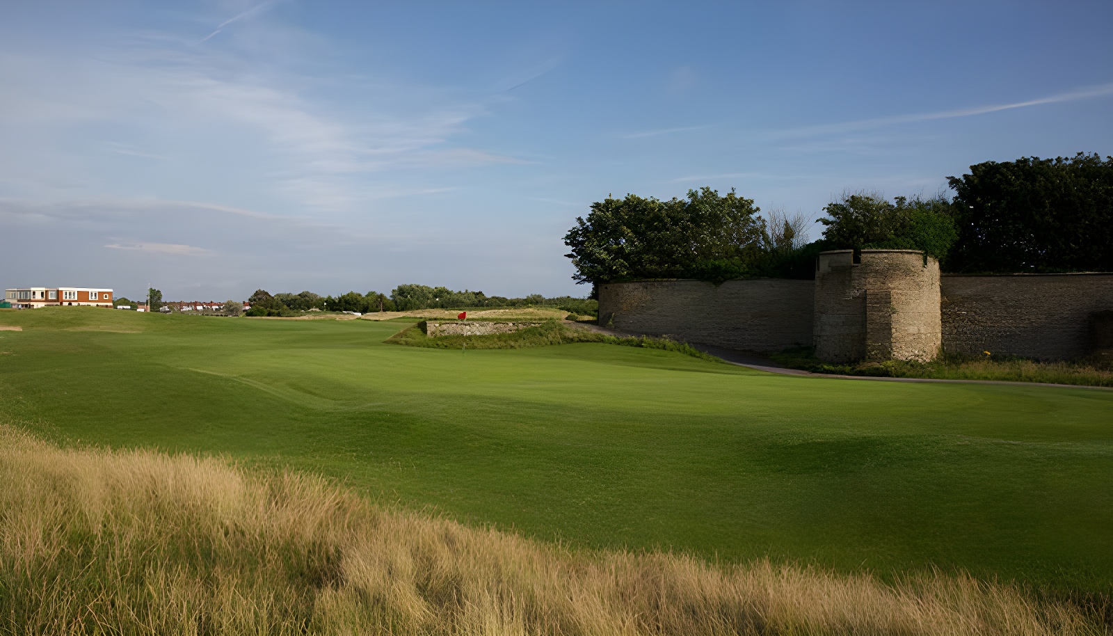 Play golf in UK at Leasowe Golf Club