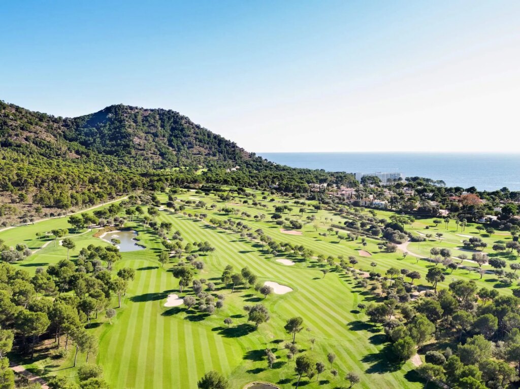 Play golf in Majorca at Club de Golf de Son Servera
