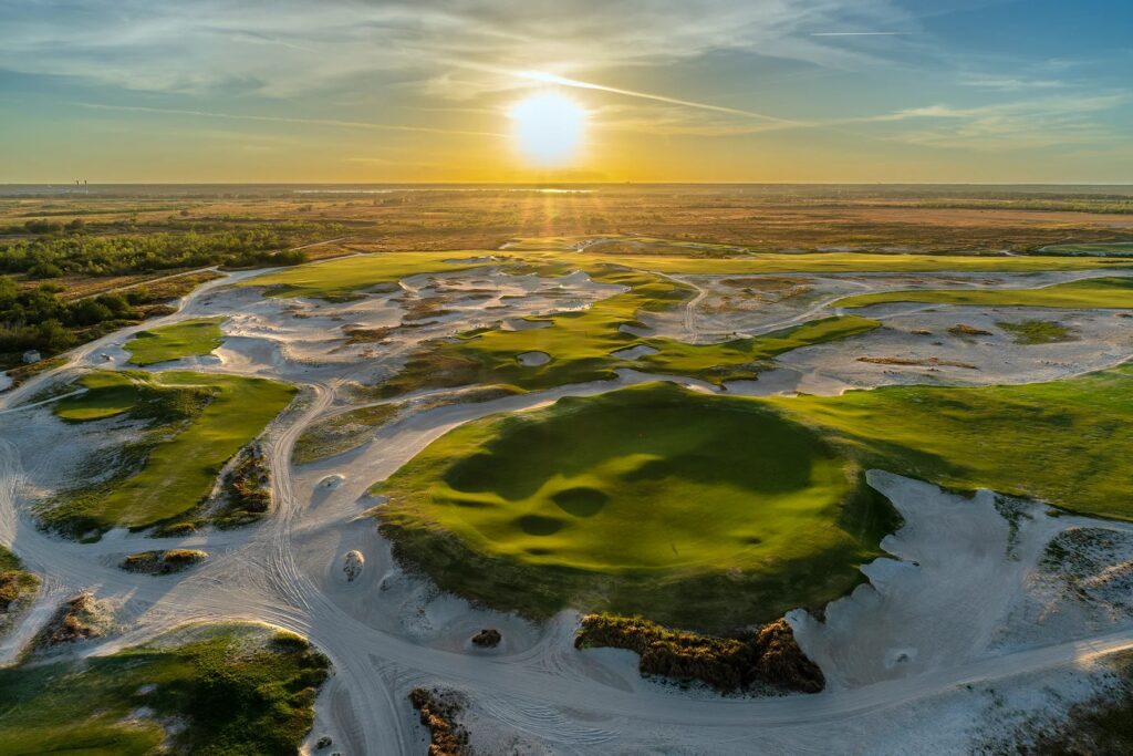 Play golf in Florida at Streamsong Black Course