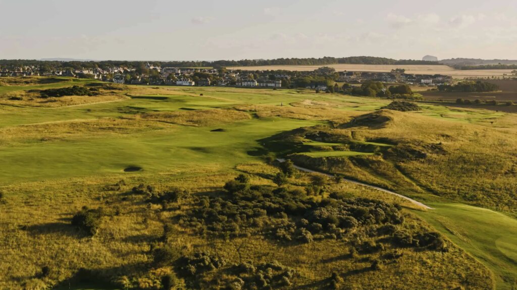 Play golf in Scotland at Gullane No.3 Golf Course